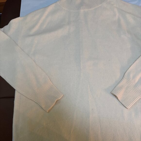 Banana Republic Cashmere Cream Mock neck Pullover Sweater Sz S NWT - Picture 4 of 11